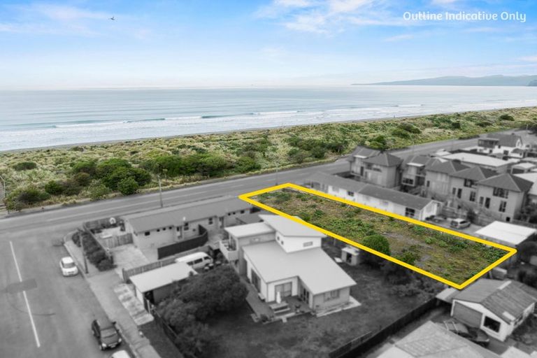 Photo of property in 243 Marine Parade, New Brighton, Christchurch, 8061