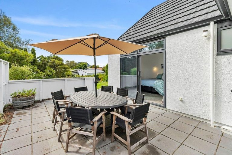 Photo of property in 19 Rimu Lane, Wanaka, 9305