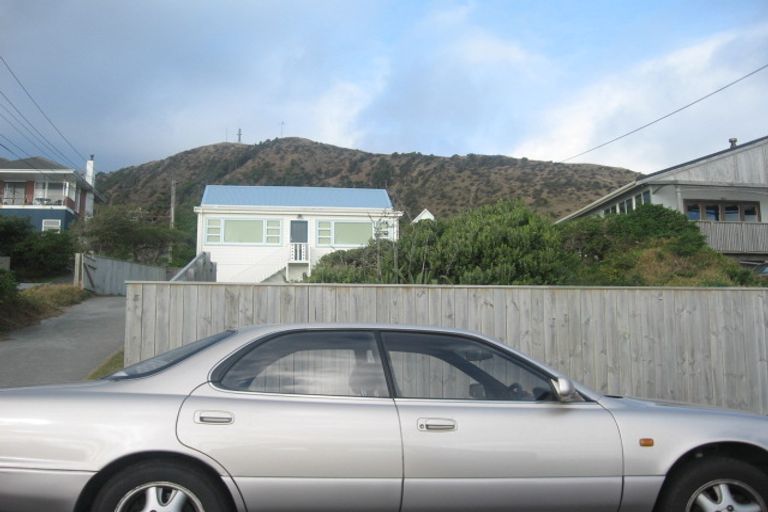 Photo of property in 8 The Parade, Paekakariki, 5034