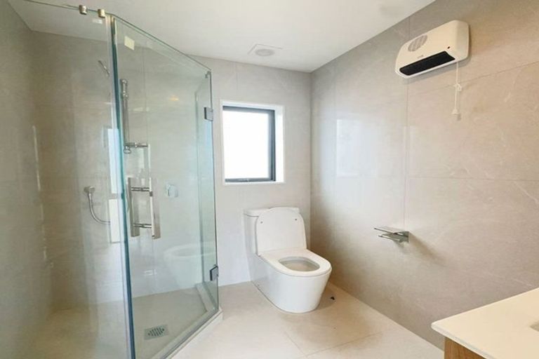 Photo of property in 7/2a Mantra Road, Massey, Auckland, 0614