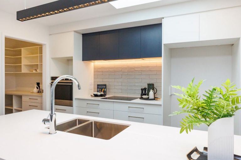 Photo of property in 8 Roots Street West, Feilding, 4702