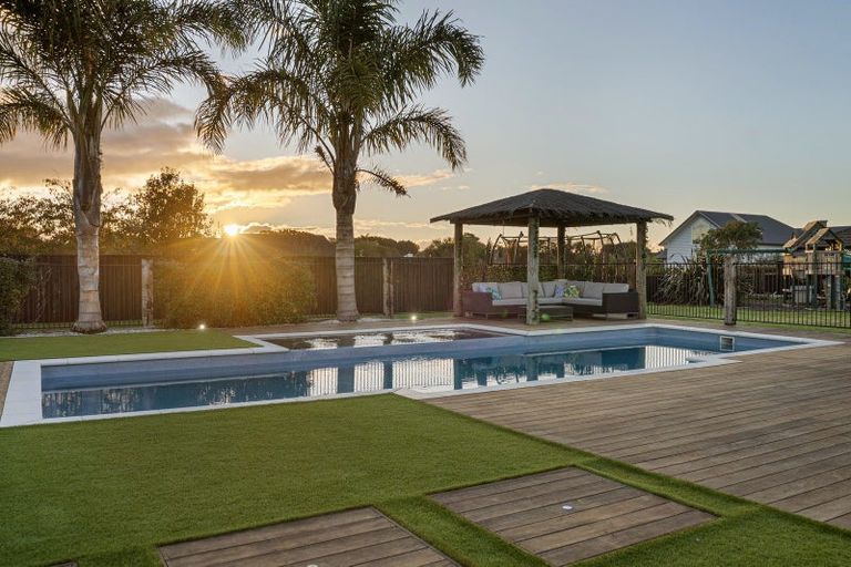 Photo of property in 35 Twin Oak Avenue, Papamoa Beach, Papamoa, 3118