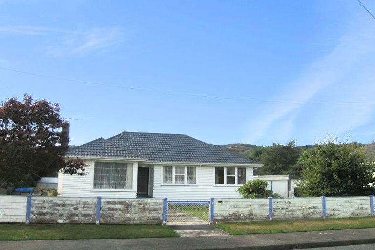 Photo of property in 3 Purvis Street, Elderslea, Upper Hutt, 5018