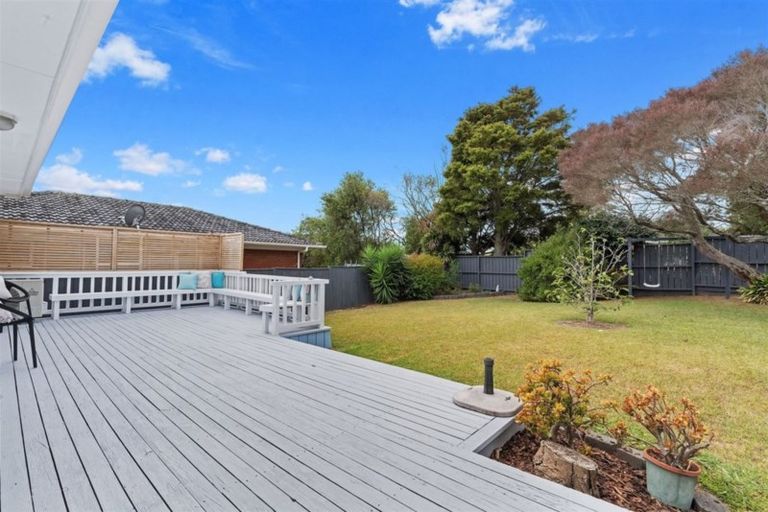 Photo of property in 2/227 Glenfield Road, Hillcrest, Auckland, 0627