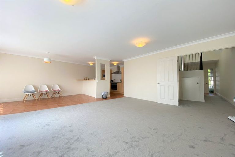 Photo of property in 46 Earnslaw Crescent, Clover Park, Auckland, 2019