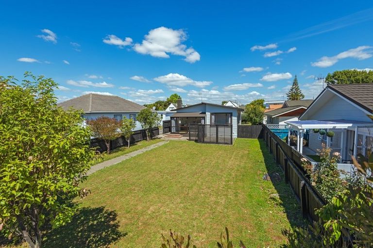 Photo of property in 26 Haydon Street, Roslyn, Palmerston North, 4414