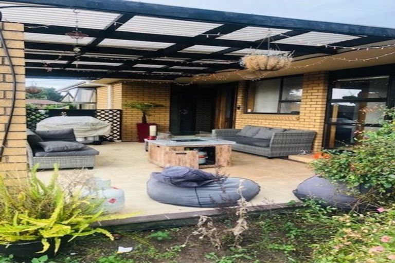 Photo of property in 5 Chilton Drive, Paraparaumu, 5032