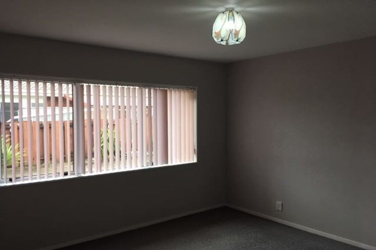 Photo of property in 2/527 Weymouth Road, Weymouth, Auckland, 2103