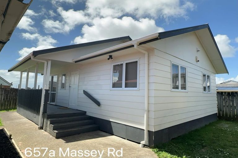 Photo of property in 657 Massey Road, Mangere, Auckland, 2022