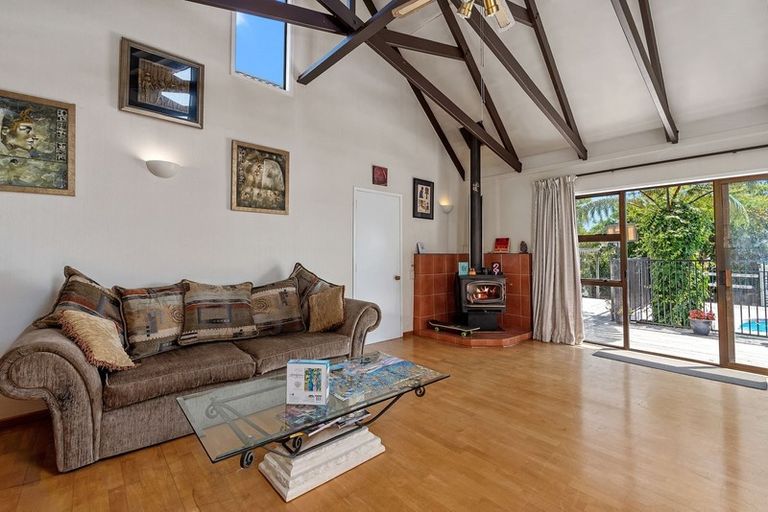 Photo of property in 29 Lingham Crescent, Torbay, Auckland, 0630