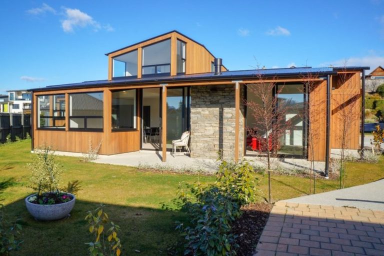 Photo of property in 39 Hyland Street, Wanaka, 9305