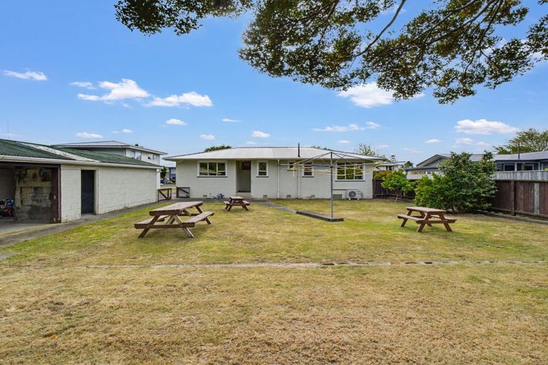 Photo of property in 34 Richmond Avenue, Takaro, Palmerston North, 4410