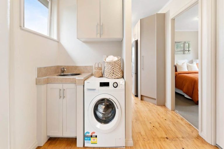 Photo of property in 123 Browns Bay Road, Browns Bay, Auckland, 0630