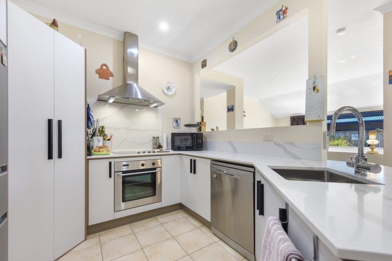 Photo of property in 22 Hollybush Drive, Brightwater, 7022