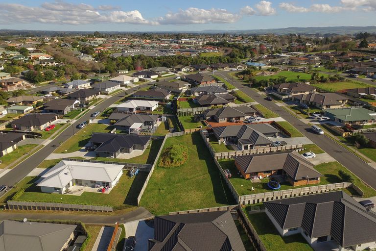 Photo of property in 27 Fairfax Crescent, Pyes Pa, Tauranga, 3112