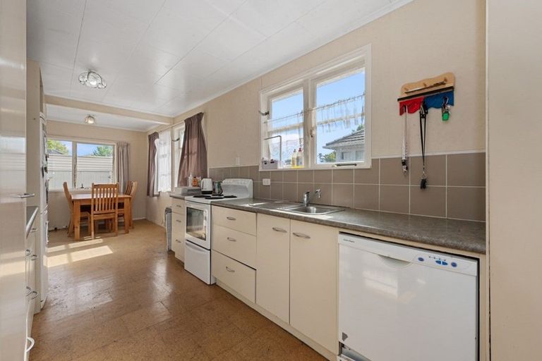 Photo of property in 81 Alfred Street, Fairfield, Hamilton, 3214