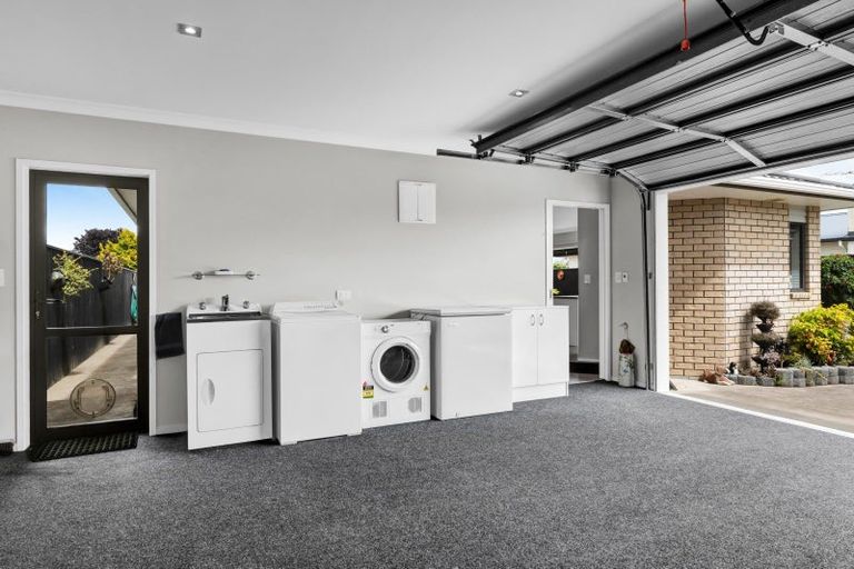 Photo of property in 1/276 Mangorei Road, Merrilands, New Plymouth, 4312