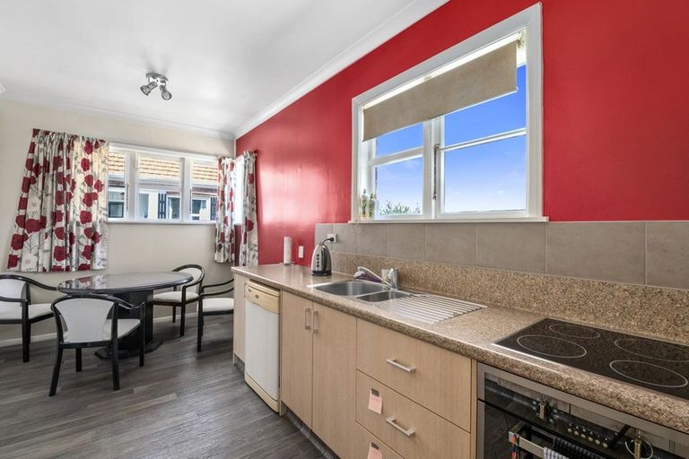 Photo of property in 2 Lincoln Place, Levin, 5510