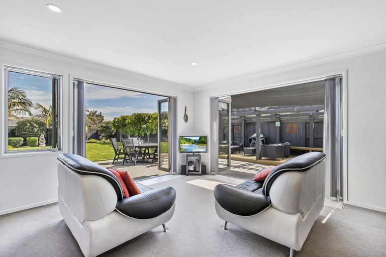 Photo of property in 5 Vivien Place, Patumahoe, Pukekohe, 2679