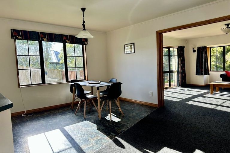 Photo of property in 11 Woodgate Court, Fitzherbert, Palmerston North, 4410