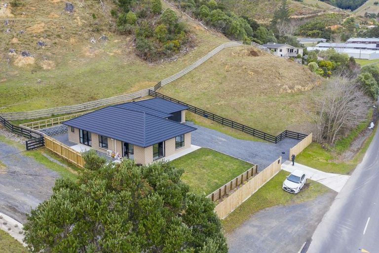 Photo of property in 89a Valley Road, Paraparaumu, 5032