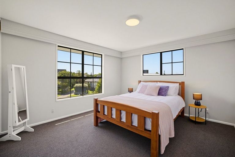 Photo of property in 4 Larkhill Place, Russley, Christchurch, 8042