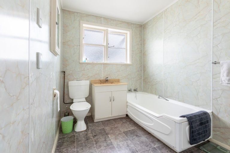 Photo of property in 10 Collett Street, Dannevirke, 4930