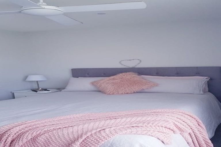 Photo of property in 34/11 Ray Small Drive, Papakura, 2110