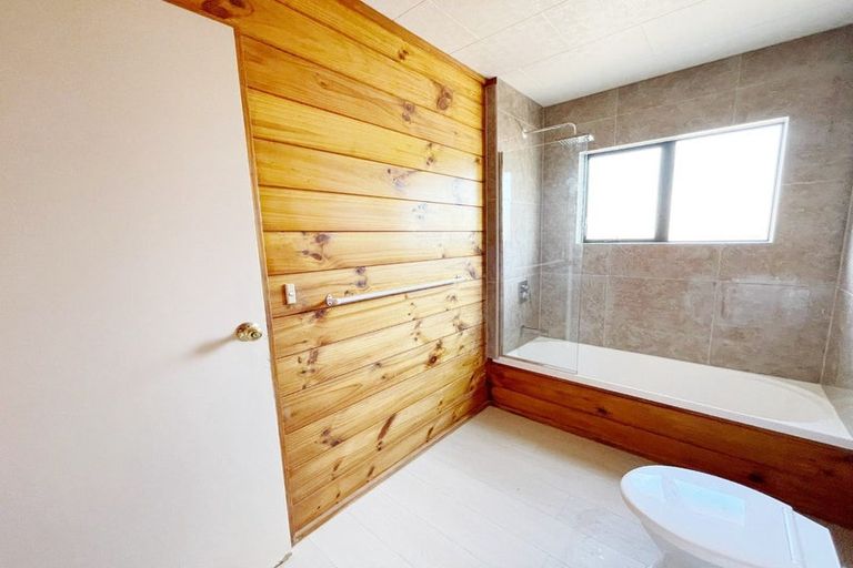 Photo of property in 116 Porchester Road, Papakura, 2110