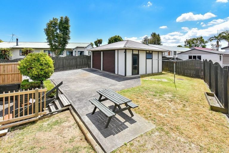 Photo of property in 193 Carnoustie Drive, Wattle Downs, Auckland, 2103