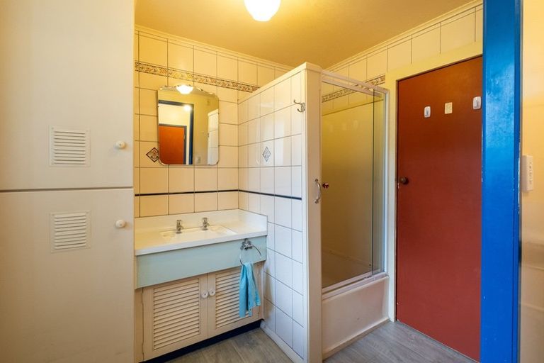 Photo of property in 11 Corry Avenue, Bluff Hill, Napier, 4110