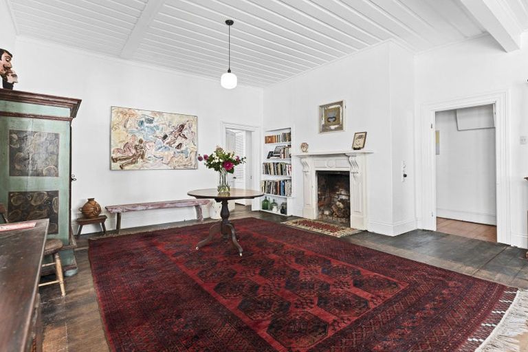 Photo of property in 90 Pendarves Street, New Plymouth, 4310