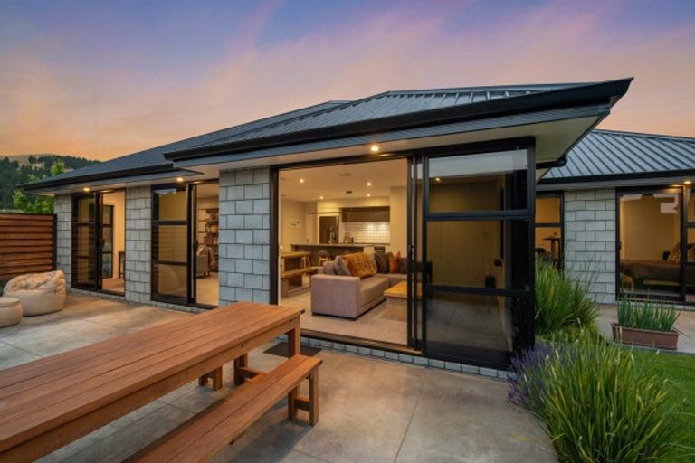 Photo of property in 222 Taylor Pass Road, Witherlea, Blenheim, 7201