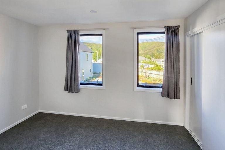 Photo of property in 2/130 Cambridge Terrace, Fairfield, Lower Hutt, 5011