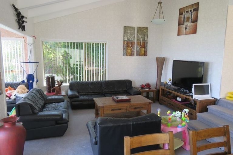 Photo of property in 2/37 Waller Avenue, Bucklands Beach, Auckland, 2012