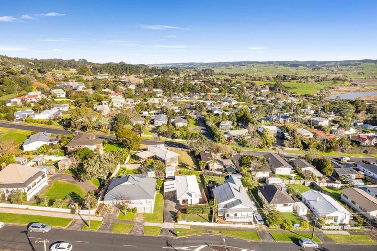 Photo of property in 45 Puriri Street, Helensville, 0800