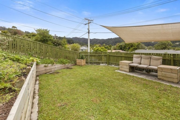 Photo of property in 35 Kairimu Street, Stokes Valley, Lower Hutt, 5019