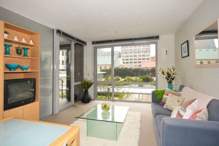 Photo of property in Sanctum Apartment, 10 Ebor Street, Te Aro, Wellington, 6011