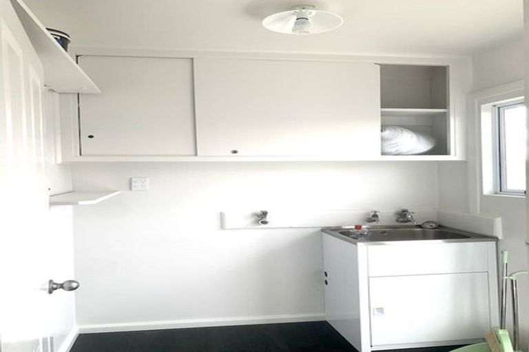 Photo of property in 35 Bermuda Drive, Hornby, Christchurch, 8042