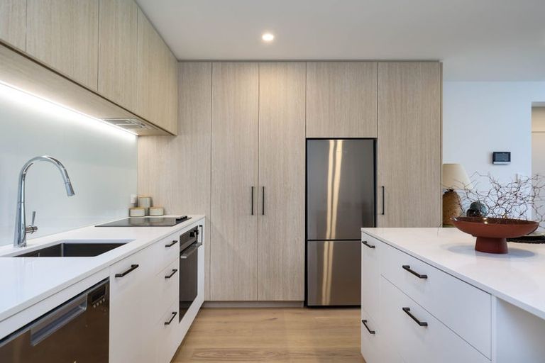 Photo of property in 71 Haven Road, Nelson, 7010