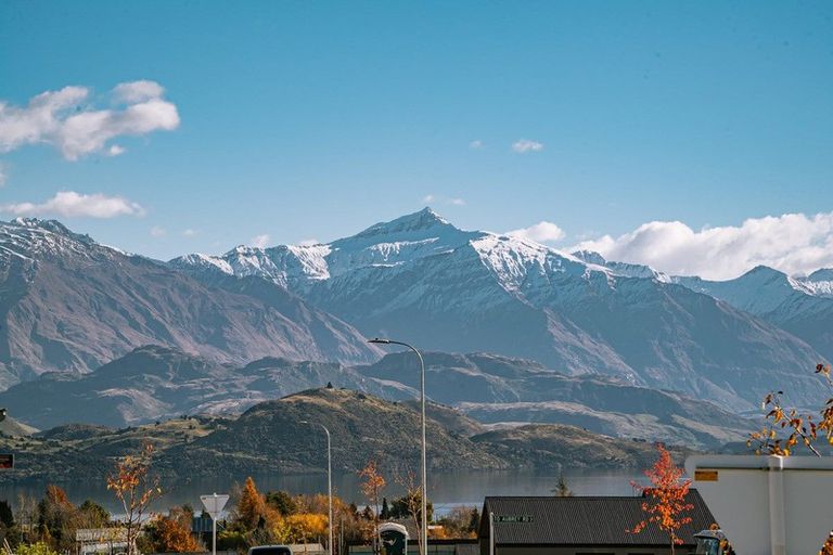 Photo of property in 3 Scurr Terrace, Wanaka, 9305
