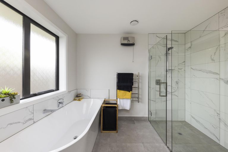 Photo of property in 107a Queen Street West, Levin, 5510