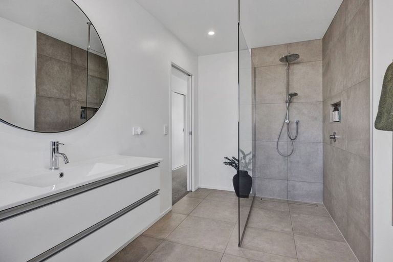 Photo of property in 27 Horoatua Street, Bell Block, New Plymouth, 4312