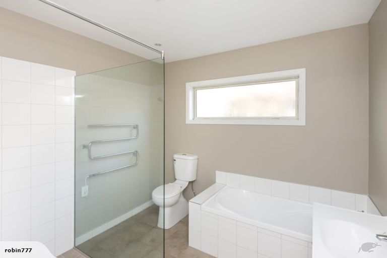 Photo of property in 36 Willryan Avenue, New Brighton, Christchurch, 8083