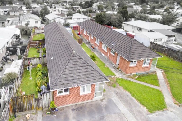 Photo of property in 2/29 Hillside Drive, Maoribank, Upper Hutt, 5018