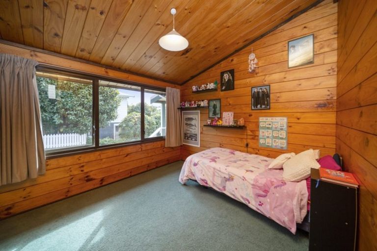 Photo of property in 40 Omata Road, Marfell, New Plymouth, 4310