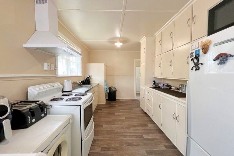 Photo of property in 37 Old Farm Road, Hamilton East, Hamilton, 3216