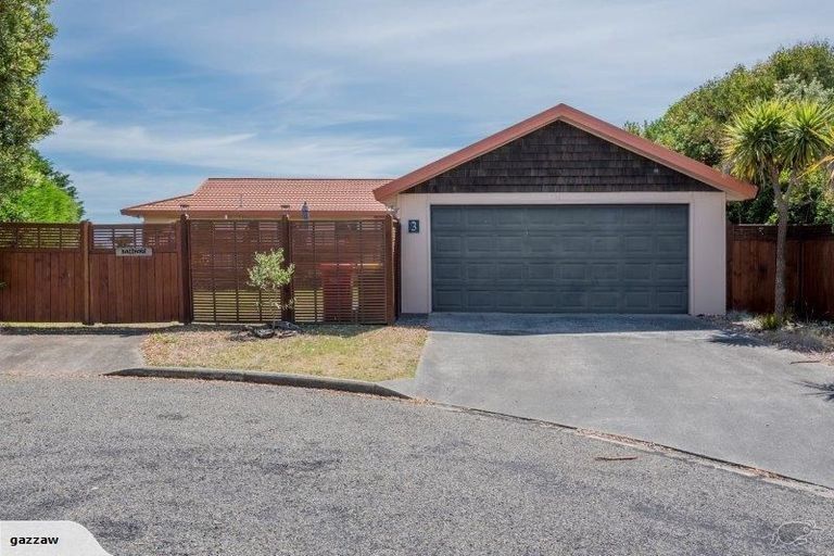 Photo of property in 3 Norna Grove, Waikawa Beach, Levin, 5573