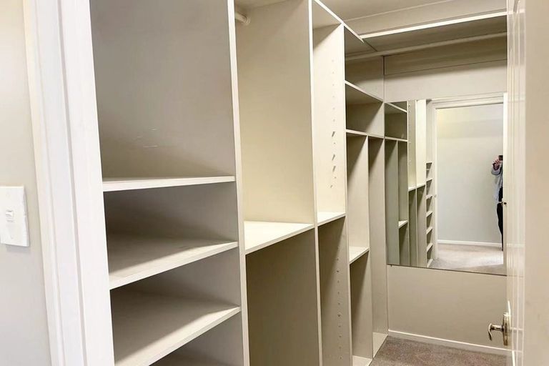 Photo of property in 2 Kaniere Place, Half Moon Bay, Auckland, 2012