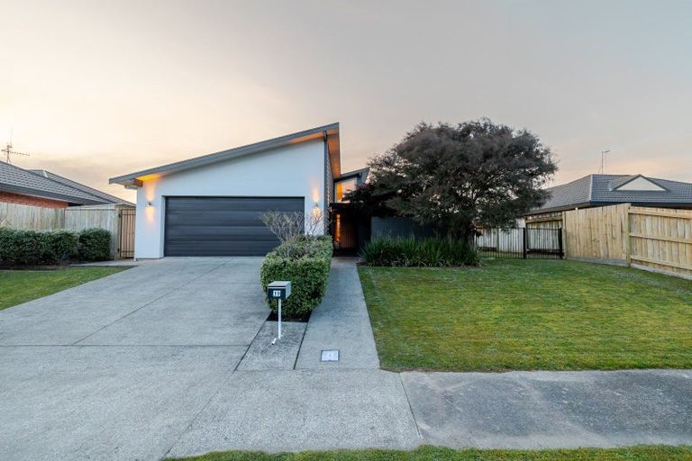 Photo of property in 19 Meridian Grove, Kelvin Grove, Palmerston North, 4414